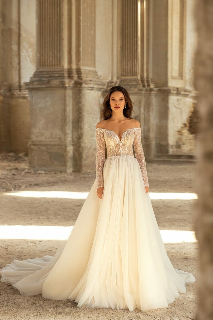 新品 Verona Tweed Long Dress vanilla Shipping in mid-August] Verona Tweed Long Dress