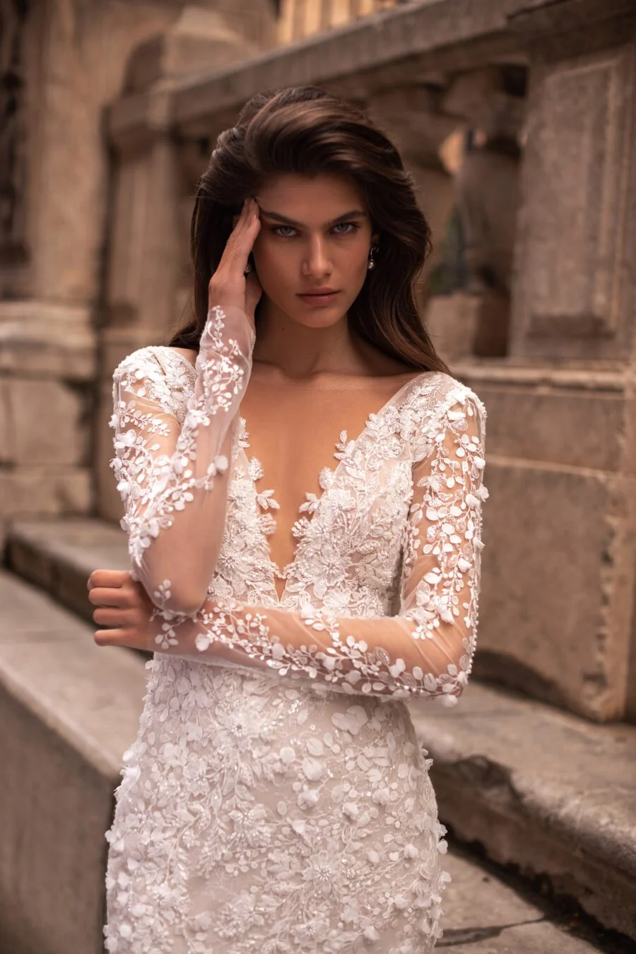 Low back wedding dress Lorelei | WONA
