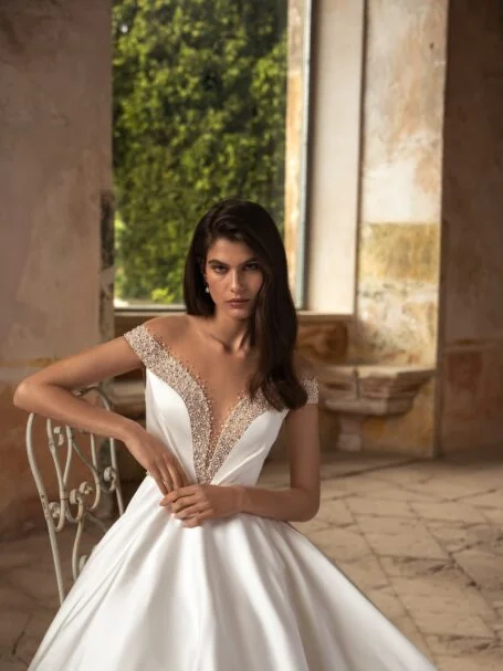 winona elodie backless dress Amulet Grace A-Line Sample Sale Gown main image 1