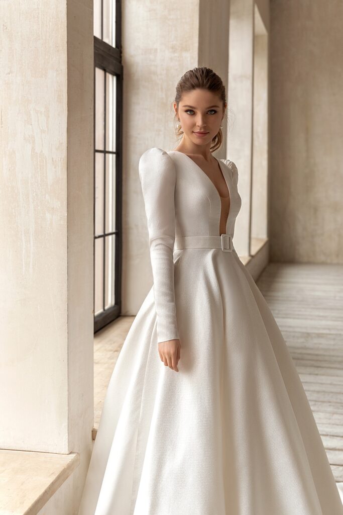 Closed wedding dress «Vanessa» with belt | WONA