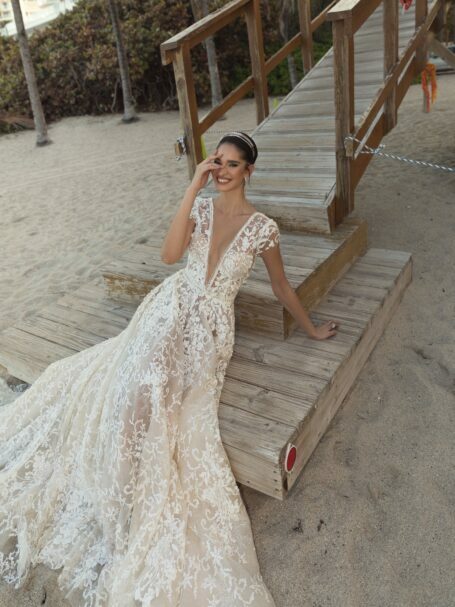 Wona Concept - Luisa  Town and Country Bridal