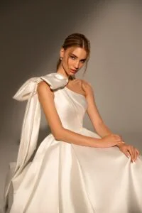 Straight wedding dress «Franka» with bow | WONA