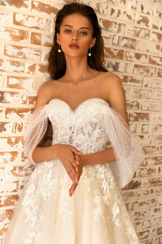 dress a dress 18K ゴールド LOVE ピアス アクセサリー | Dress A Dress