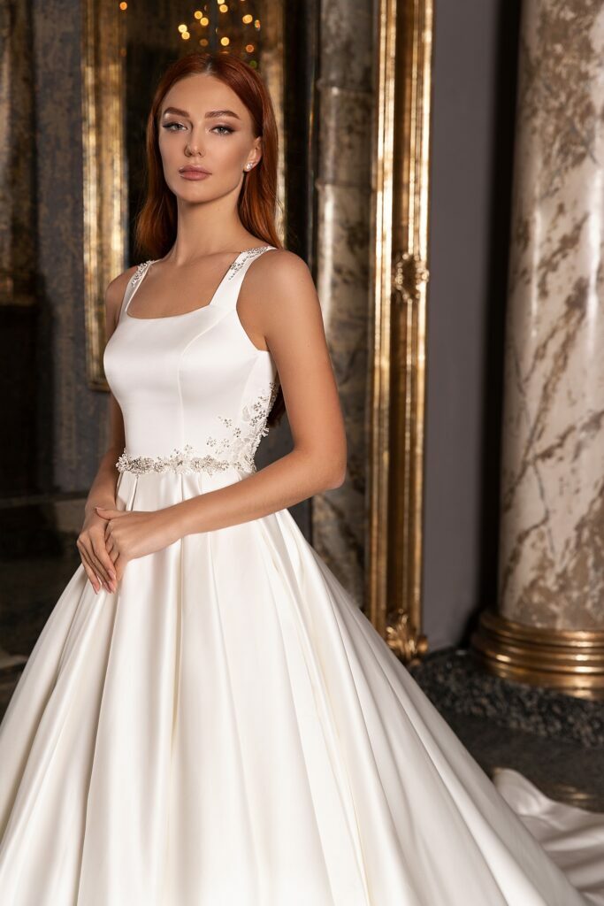 ホロウェディング　常闇トワ賞　Wedding Dress Style Low back wedding dress «Victory» with detachable sleeves | WONA