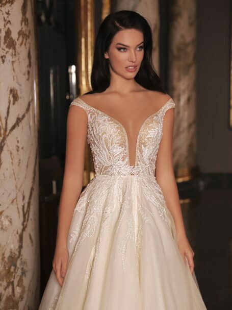 ホロウェディング　常闇トワ賞　Wedding Dress Style Buttons wedding dress «Aline» | WONA