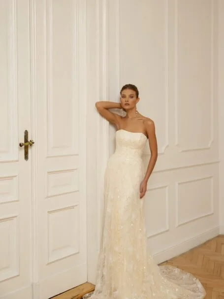 Isola dress 3 by Eva Lendel from Less is More 2023