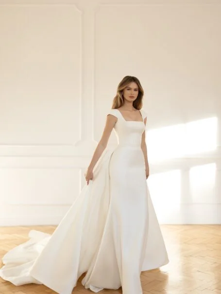 Ortis dress by Eva Lendel from Less is More 2023