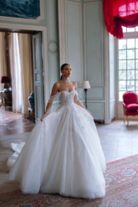 Ari 1 wedding dress by woná concept from atelier collection