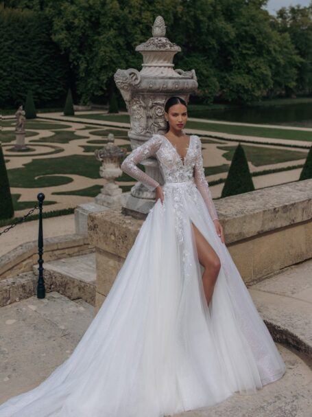 Delice 3 wedding dress by WONÁ Concept from Atelier collection