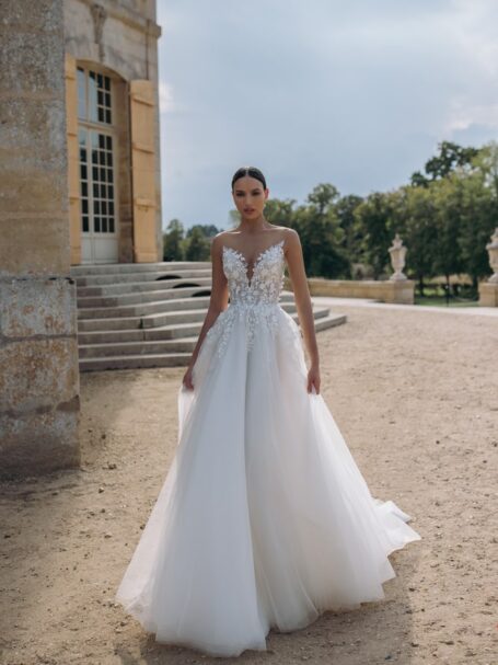 Honey 5 wedding dress by WONÁ Concept from Atelier collection