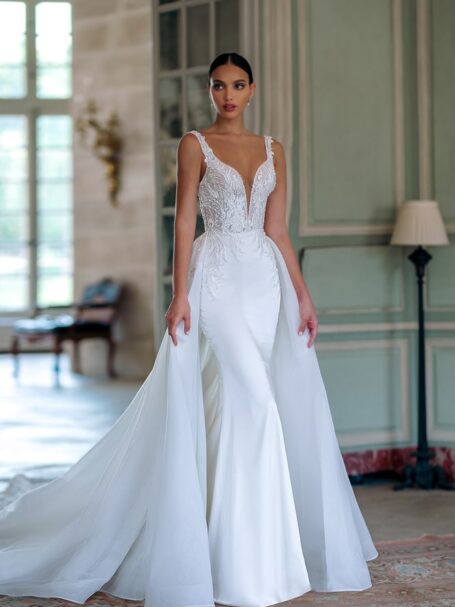 Kiana 6 wedding dress by WONÁ Concept from Atelier collection