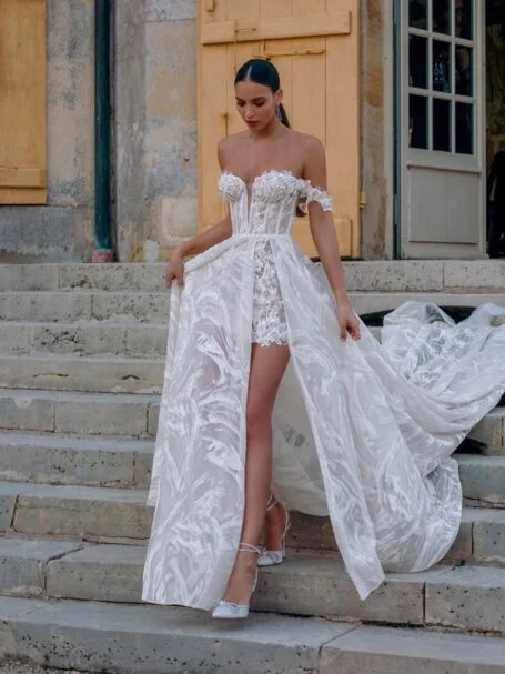 Boat wedding dress Honey | WONA