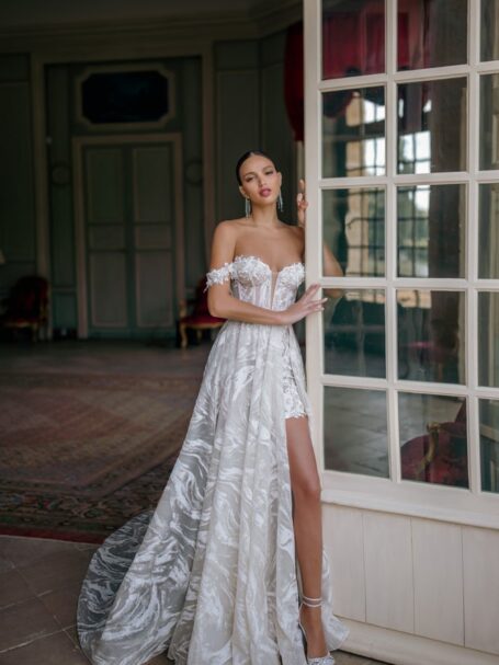 Ohara 5 wedding dress by WONÁ Concept from Atelier collection