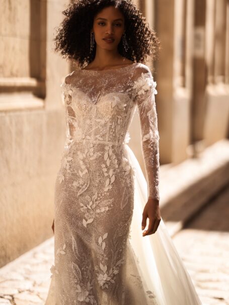 Reina 1 dress by WONA Concept from Alma de Oro collection