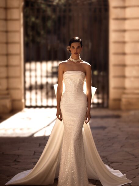 Sapho 5 dress by WONA Concept from Alma de Oro collection