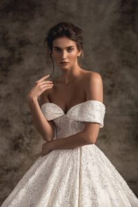 Opera 2 wedding dress by woná concept from notte d'opera collection