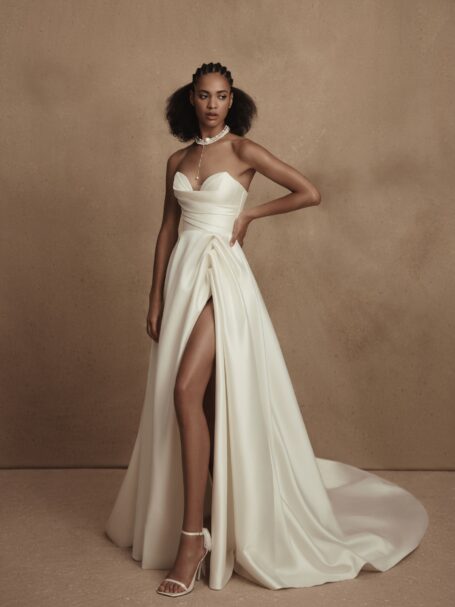 Lucia 7 wedding dress by WONÁ Concept from Personality collection