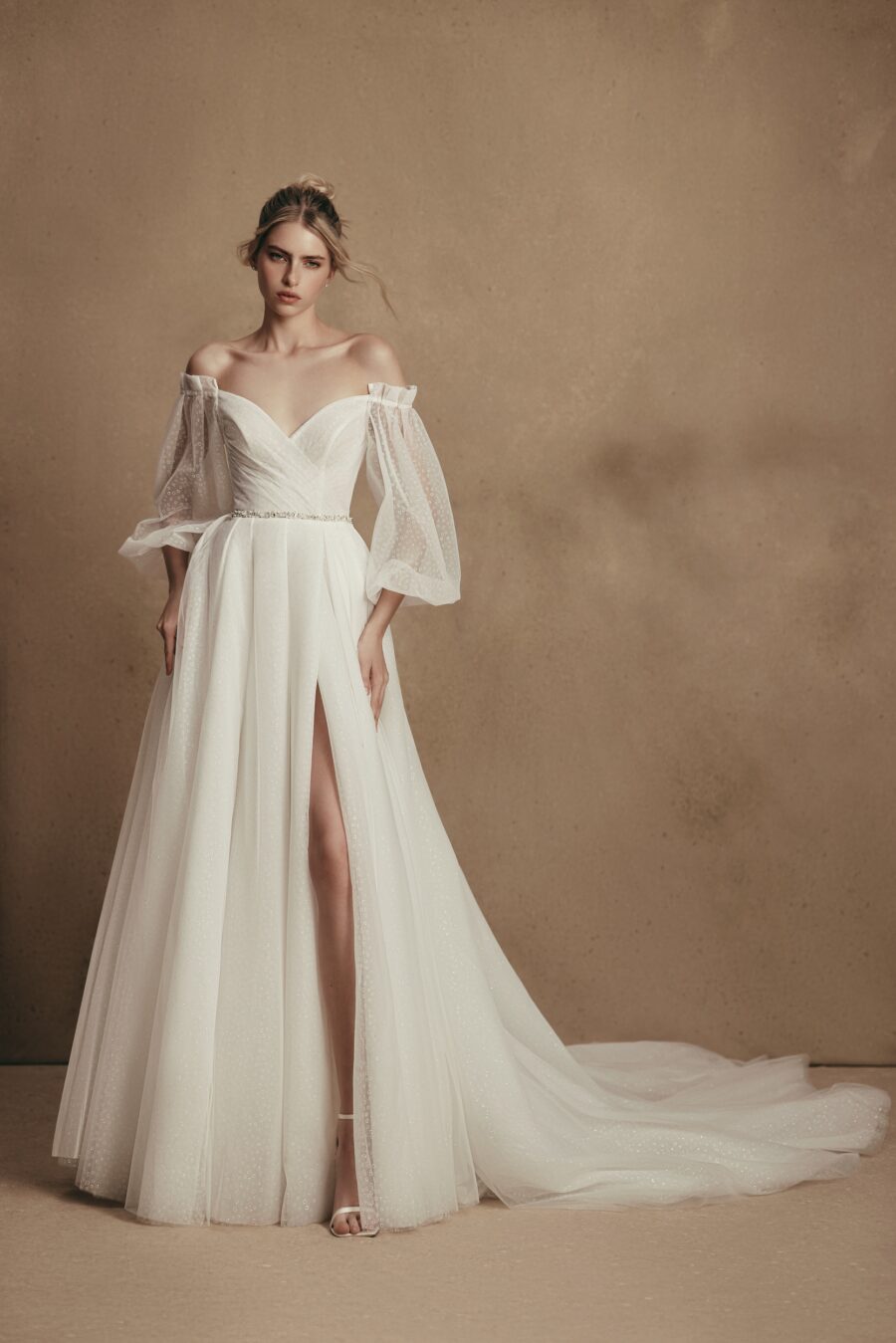 Millie 1 wedding dress by woná concept from personality collection