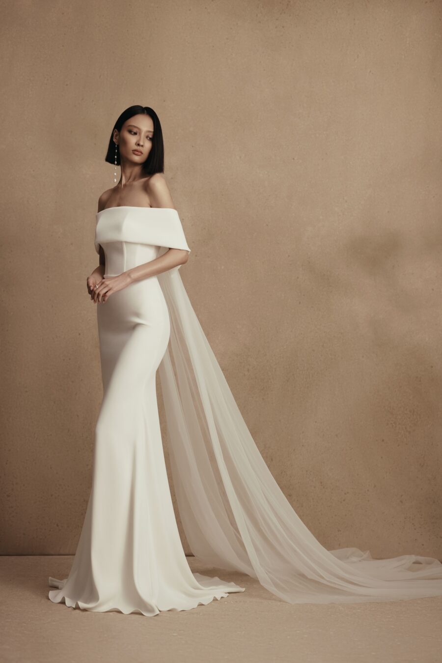 Moore 8 wedding dress by woná concept from personality collection
