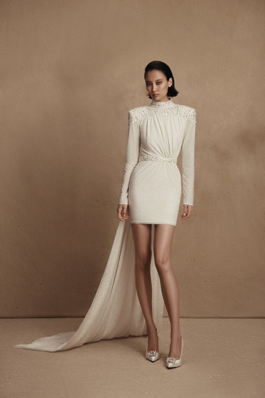 Romie 4 wedding dress by woná concept from personality collection