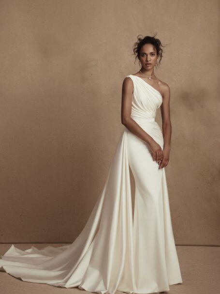 Rue 6 wedding dress by WONÁ Concept from Personality collection