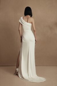 Sloan 5 wedding dress by woná concept from personality collection