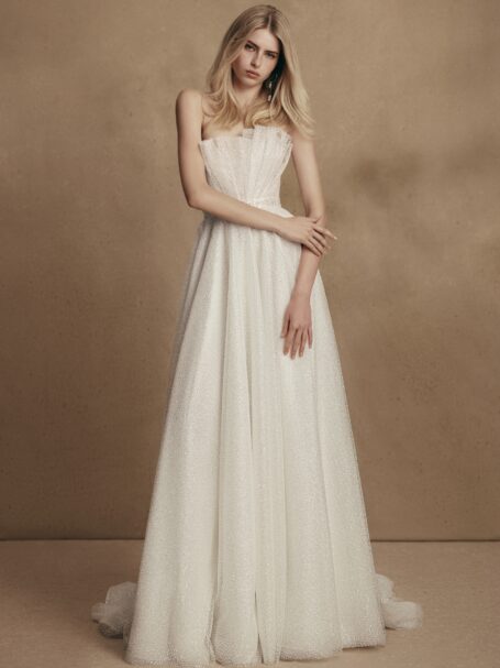 Tessa 2 wedding dress by WONÁ Concept from Personality collection