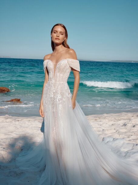 Katania 7 wedding dress by WONÁ Concept from Atelier Signature collection