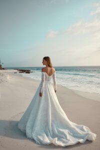 Leighton 8 wedding dress by woná concept from atelier signature collection