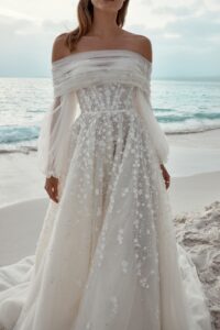 Noah 3 wedding dress by woná concept from atelier signature collection