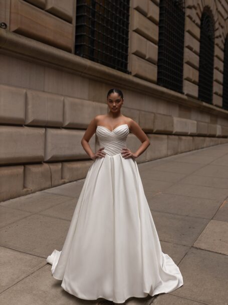 Elise 1 wedding dress by WONÁ Concept from URBAN ELEGANCE