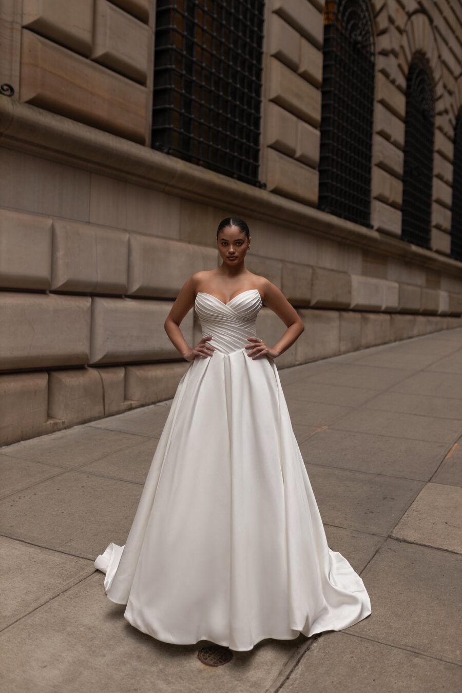 Elise 1 wedding dress by woná concept from urban elegance
