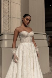 Kay 2 wedding dress by woná concept from urban elegance