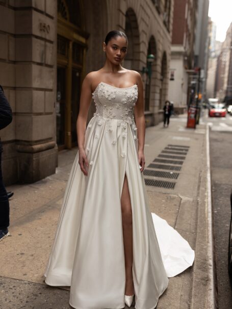 Libby 1 wedding dress by WONÁ Concept from URBAN ELEGANCE