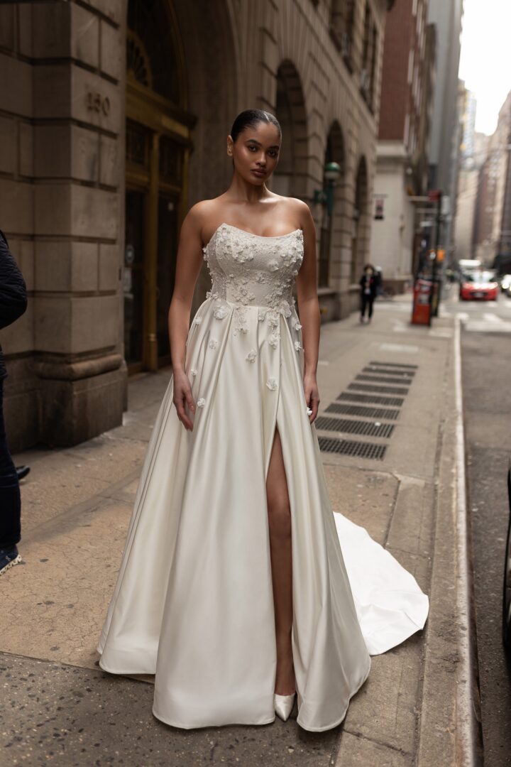 ホロウェディング　雪花ラミィ賞　Wedding Dress Style wona-limited-libby-1-720x1080.jpg