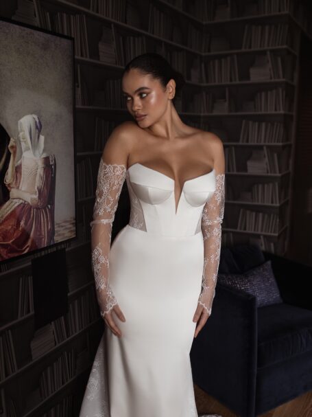 Nicole 2 wedding dress by WONÁ Concept from URBAN ELEGANCE