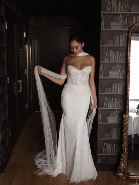 Sylvia 1 wedding dress by WONÁ Concept from URBAN ELEGANCE