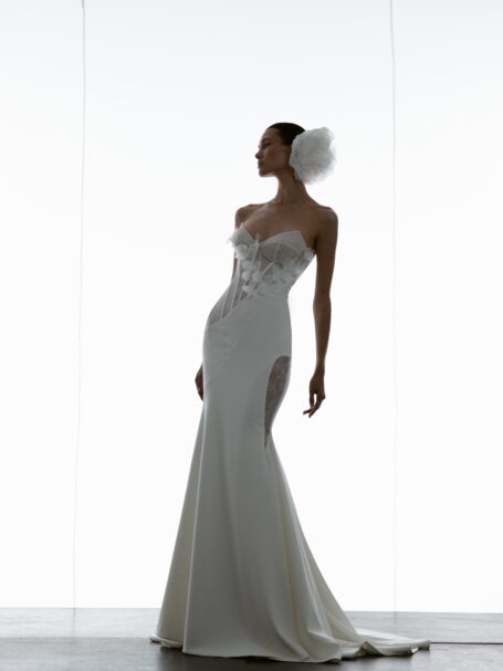 Meteore 3 wedding dress by WONA Concept from Special Edition collection
