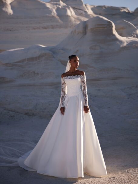 Closed wedding dress «Echo» with detachable overskirt | WONA