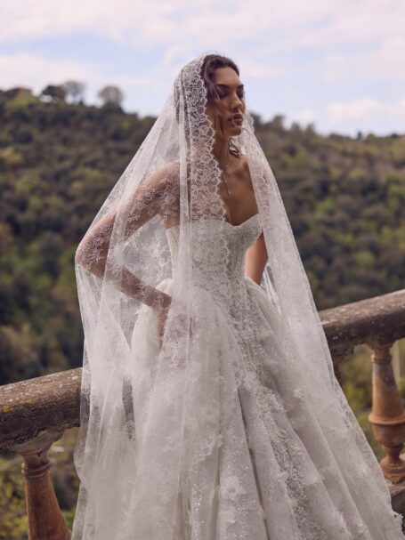 Wedding ball gown - and you'll feel like a princess | WONA